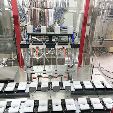 Özel Dört nozzle krem doldurma makinesi sıvı döngüsü doldurma hattı
