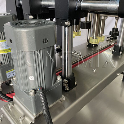 Elektrikli Otomatik Şişeler için Dört Tekerlekli Doldurma Makinesi