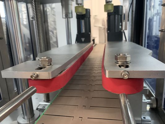 Kozmetik krem losyon doldurma makinesi Altı nozel doldurma kapağı makinesi